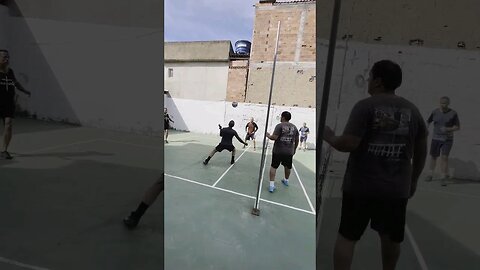 Mais lances do futetênis! #futebol #futevôlei #futmesa