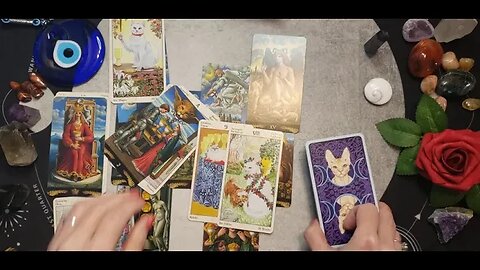 Aquarius Tarot "The sun always rises" (April/May)