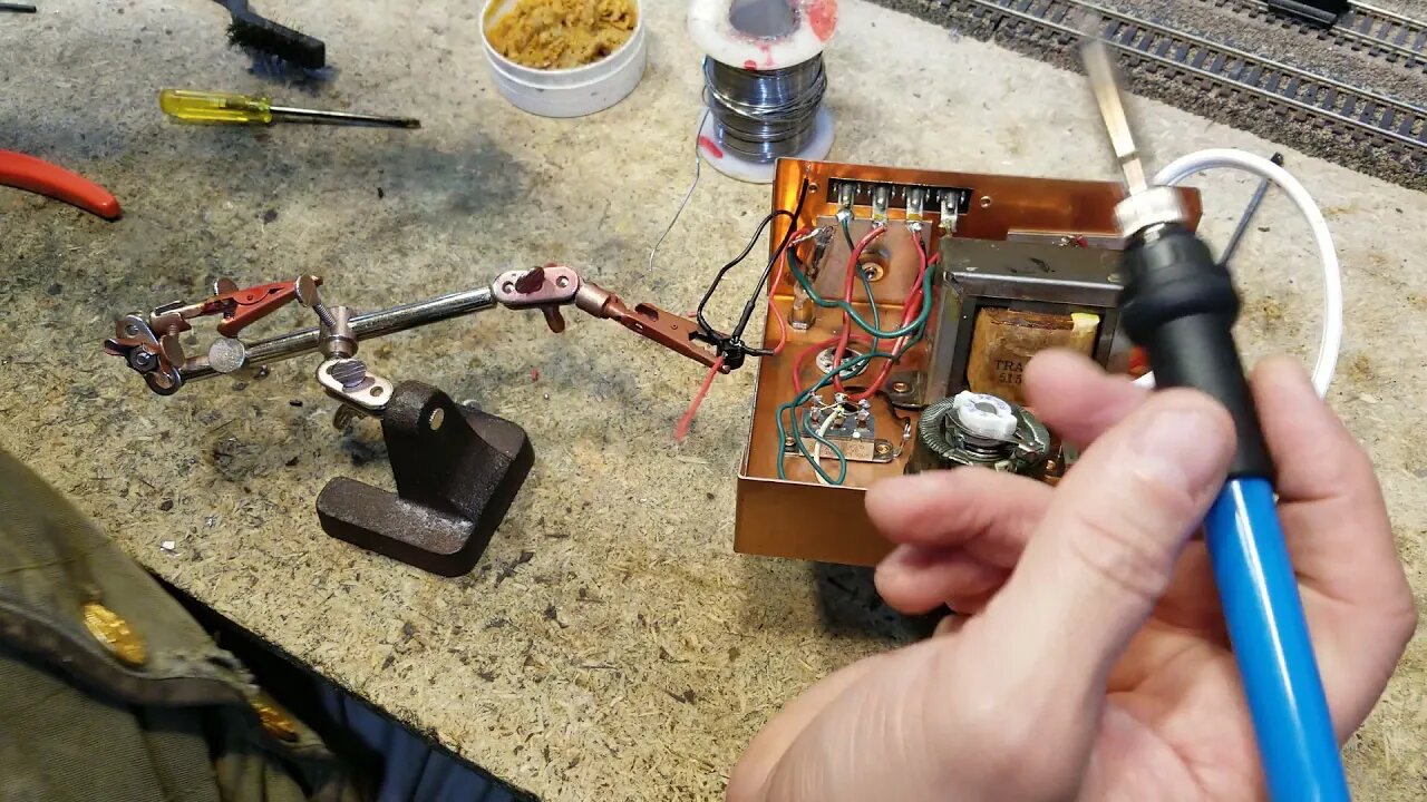 Power Pack Rebuild part 4 add a power on off light