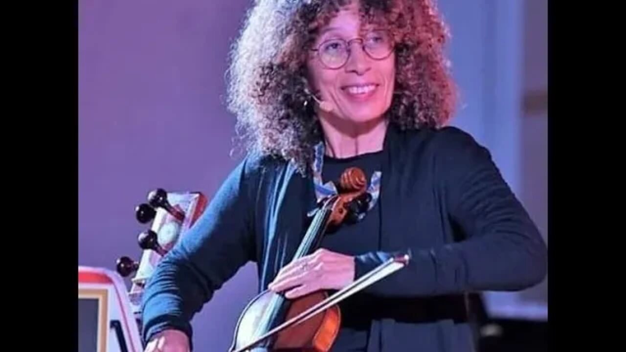 Roberta Namastè : lasciati trasportare dalle note dell'amore e bellezza.