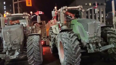 FREAKING AWESOME!! 👏 THE FARMERS ARE IN OTTOWA!