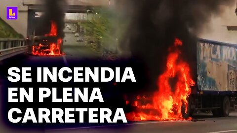 Camión de gaseosas se incendia en plena Panamericana Norte: "El fuego continúa aumentando"