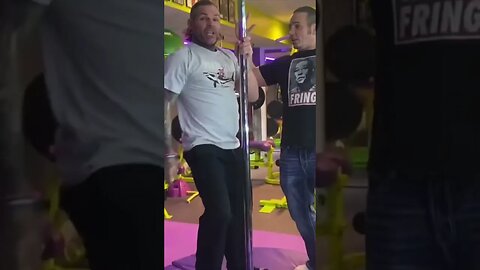 The Juke Is Loose, Jeff Hardy Pole Dancing 😂
