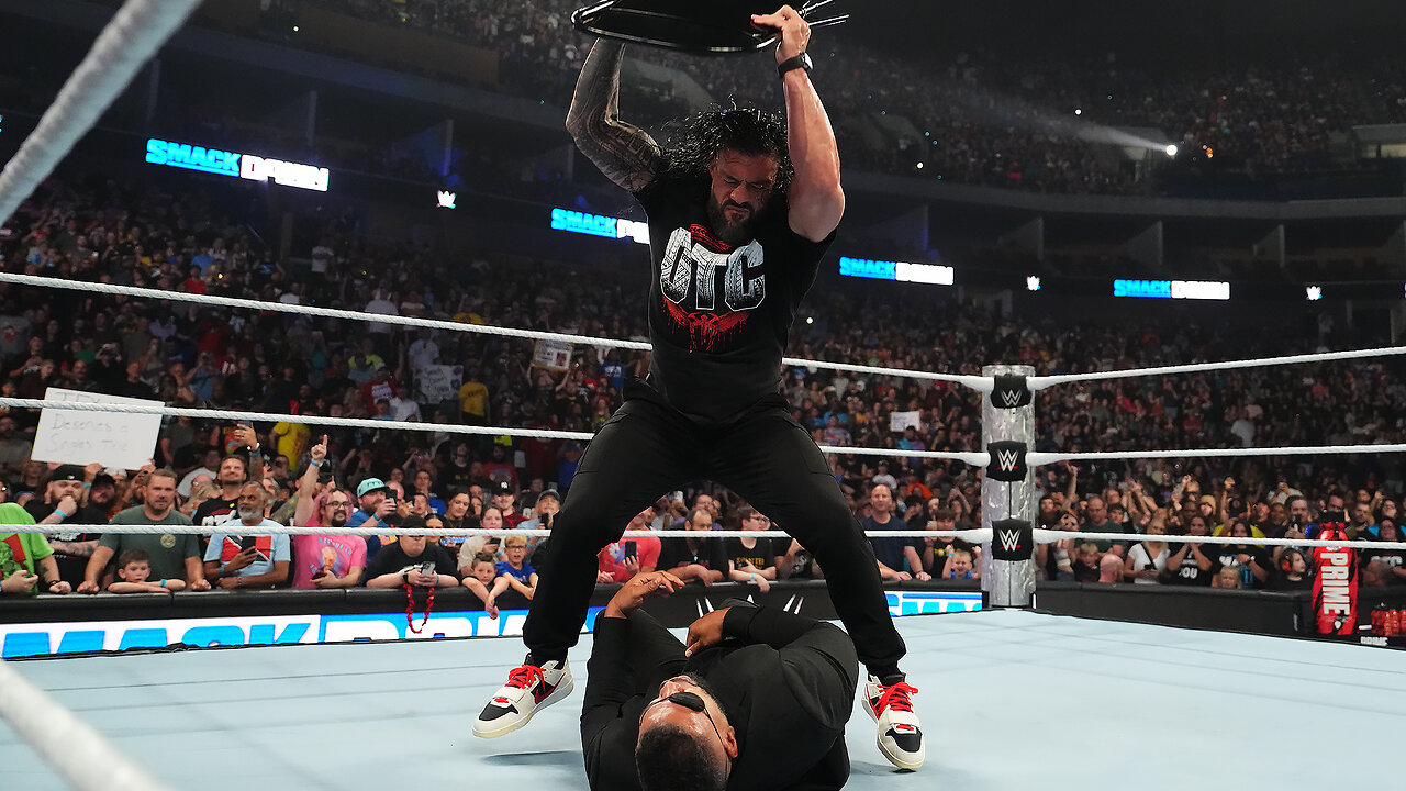 Roman Reigns Crashout Tour Continues | WWE Friday Night Smackdown | Live Reactions & Commentary