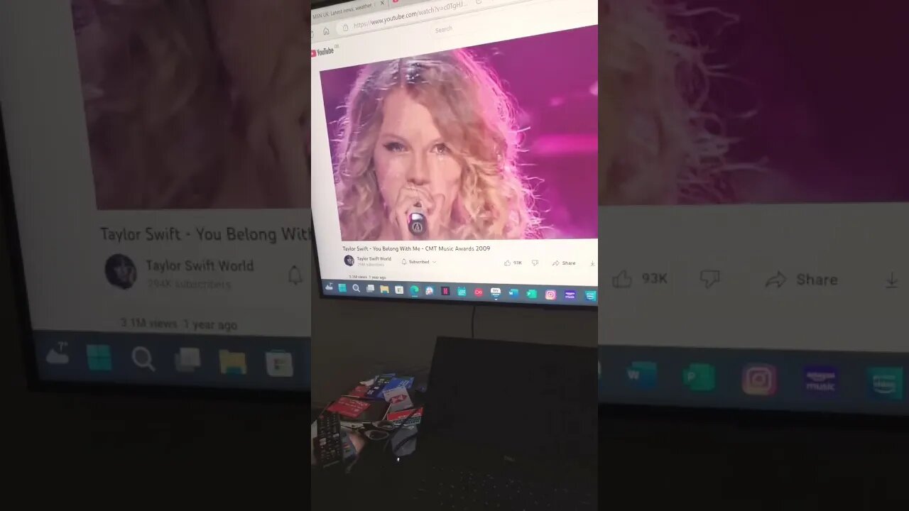 anther song on my playlist you belong to me by Taylor swift from 09
