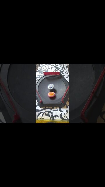batalha de beyblade phoenix vs valkyrie (o que aconteceu aqui?😱)