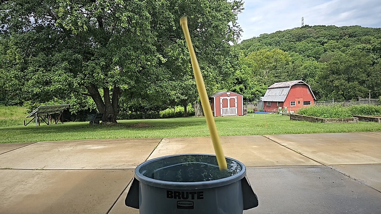 Slow Motion Wiffle Ball Bat Drop / Splash