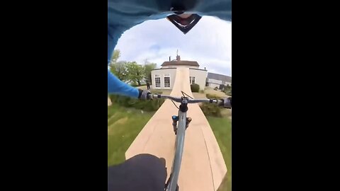 BIKER FIRST WORLD RECORD CHALLENGE🏠🚴‍♂️ TO LEAP OVER A HOUSE🚴‍♂️🏠🚴‍♂️💫