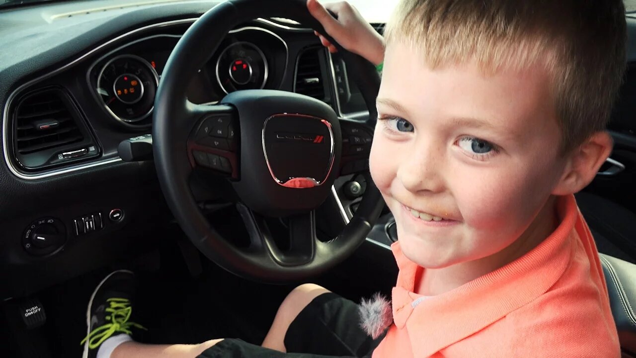 Special Guest Derek Shows Off My 2016 Challenger SXT