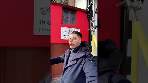This is the Smallest House in Britain!