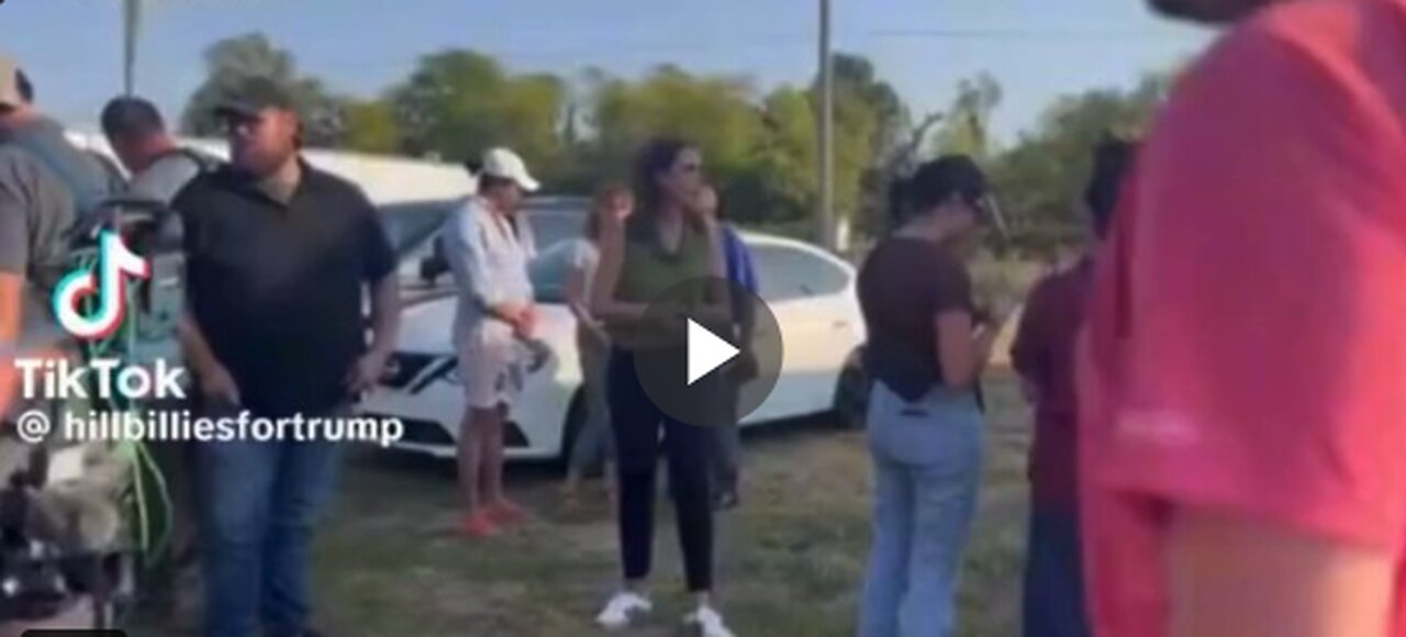 This is disgusting. Apparently, @MSNBC was in Springfield, Ohio, asking some idiotic questions...