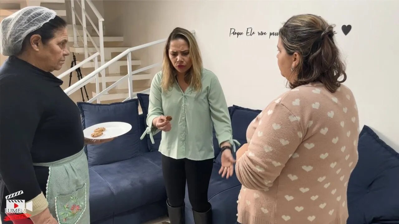 Se envergonhava de sua mãe por ser faxineira, mas não sabia que isso lhe aconteceria.