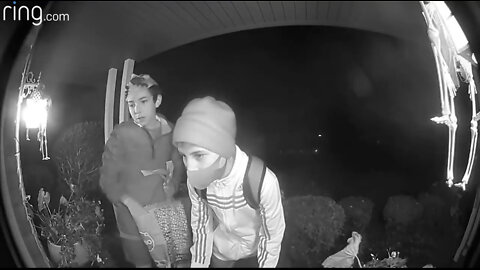 Take a Candy Leave a Candy, Act of Kindness Seen Via Ring Video Doorbell