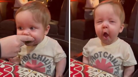 Baby tries lime for the first time with hysterical results 😂