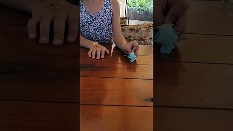 Бешеная стрекоза #shorts #стрекоза