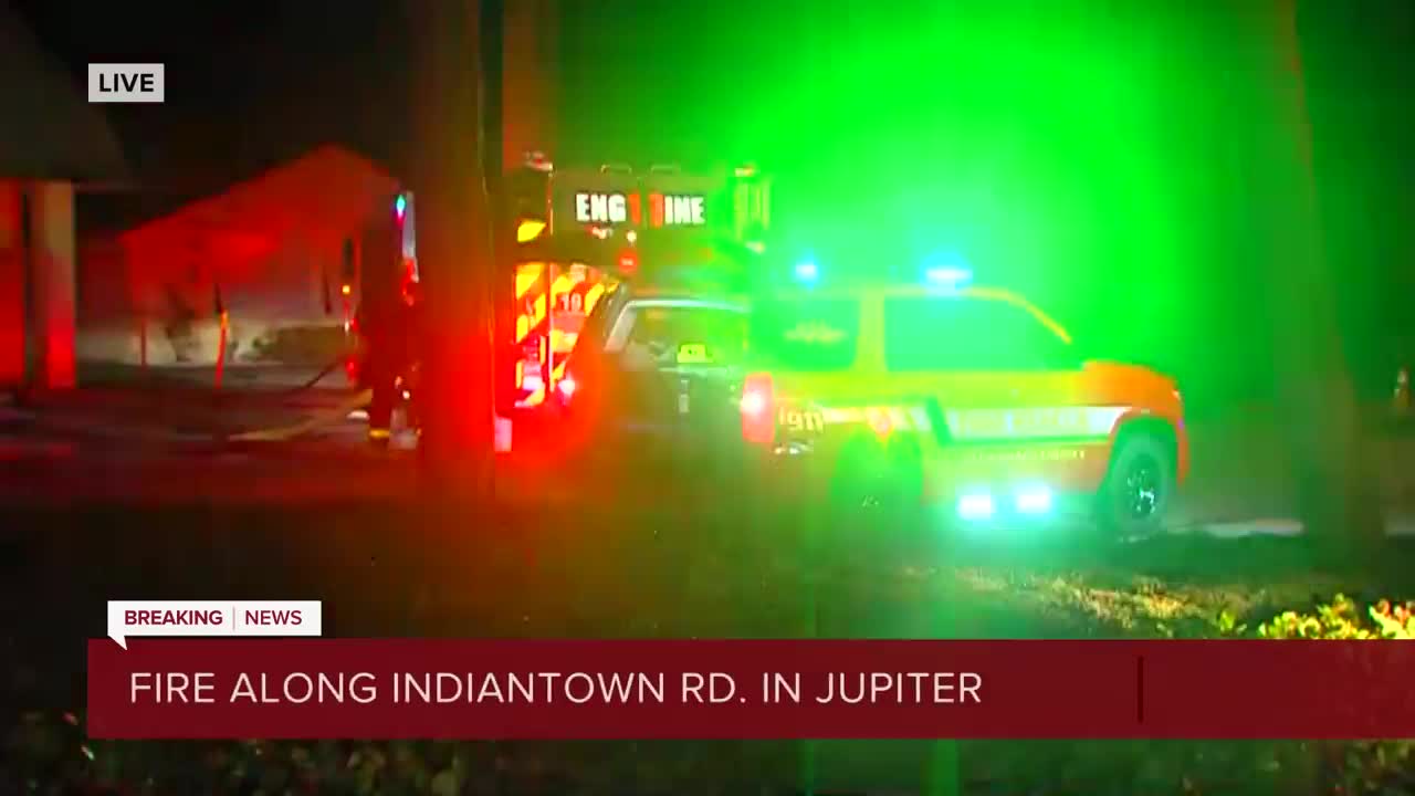 Fire spreads from vans to furniture store in Jupiter