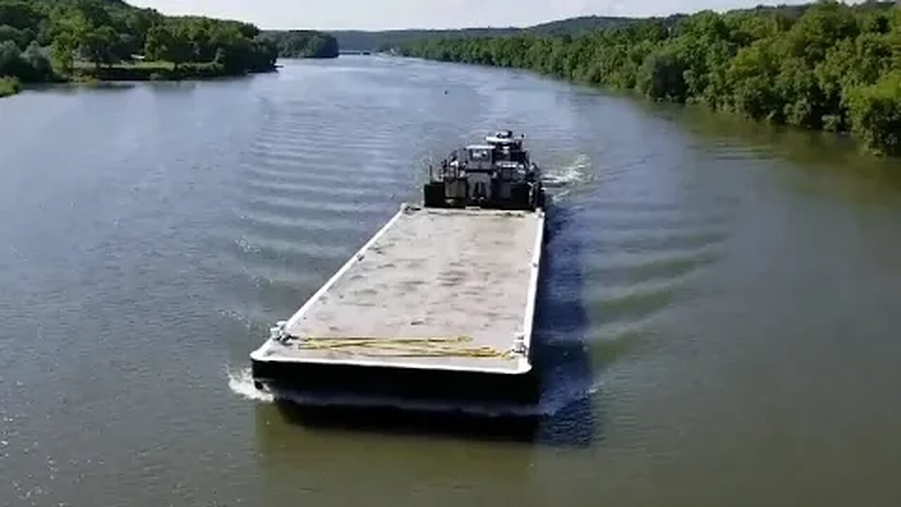 Tug boat on the Hudson River. #shorts