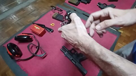 Revolver cal 38 x canhoto ? Presta no manuseio?