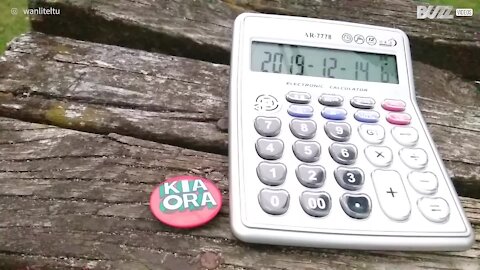 Cet homme transforme une calculatrice en instrument de musique