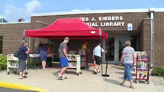Pop-up libraries allow students to continue their love of learning