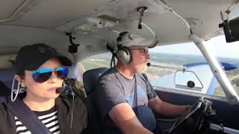 Piper Comanche 250 St Louis Downtown back to Moline