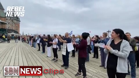 Front Line Workers Protest the Quebec Govts Vaccine Mandate in Quebec City - 4501
