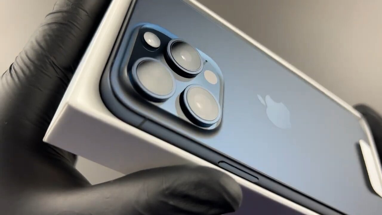 I phone 15 pro unboxing and gaming text and wather text 2023