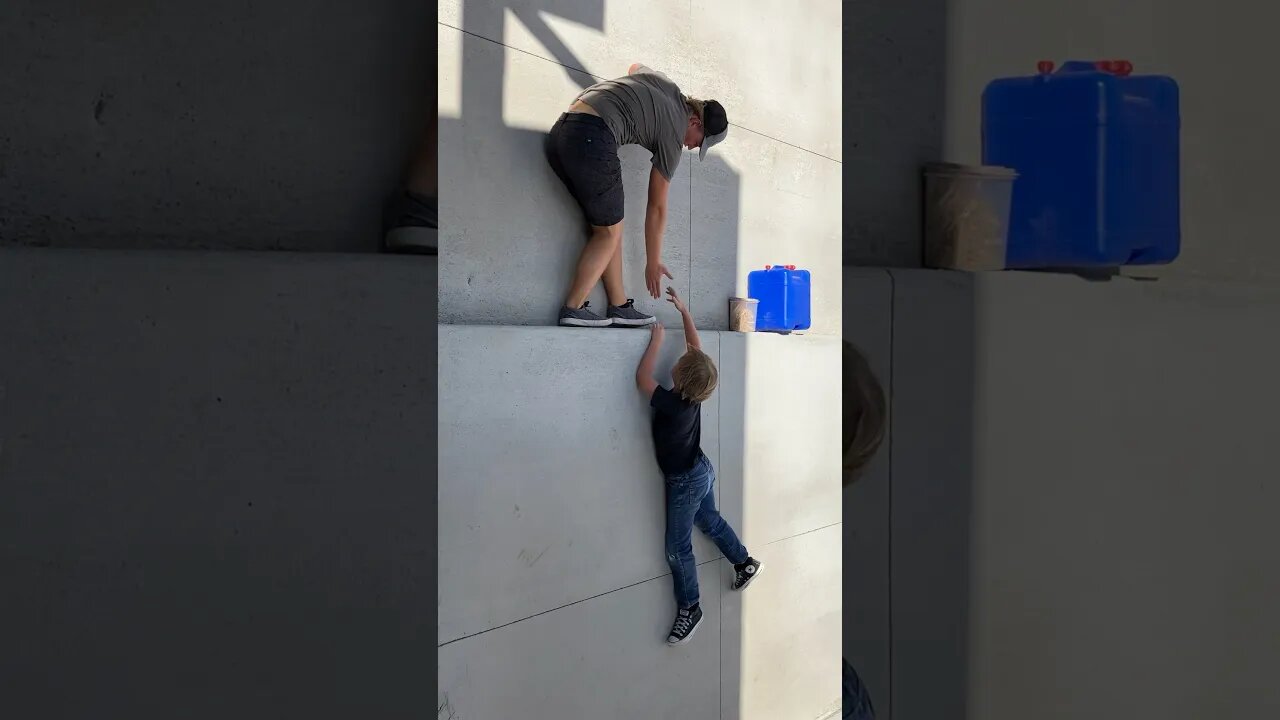This was scary 😬 #shorts #scary #funny #illusion #dreamon #building