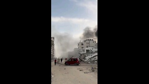 طائرات الاحتلال تقصف شقة سكنية لعائلة لُبد غرب مدينة غزة، أمس💔 .