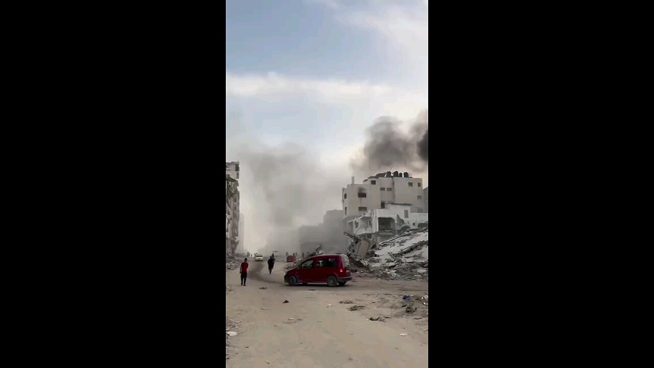 طائرات الاحتلال تقصف شقة سكنية لعائلة لُبد غرب مدينة غزة، أمس💔 .