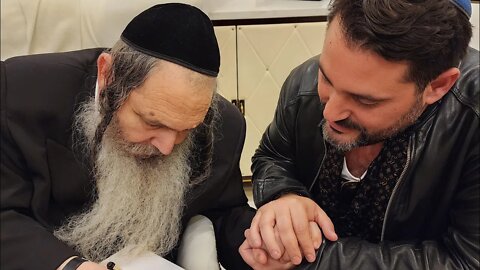 Gad Elbaz - Rav Shalom Arush - Chazaq - Partner now… Changing lives for real!
