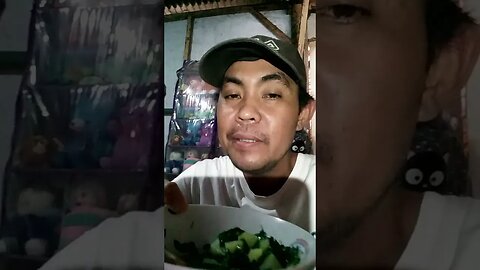 Buka puasa sama sayur daun kelor.