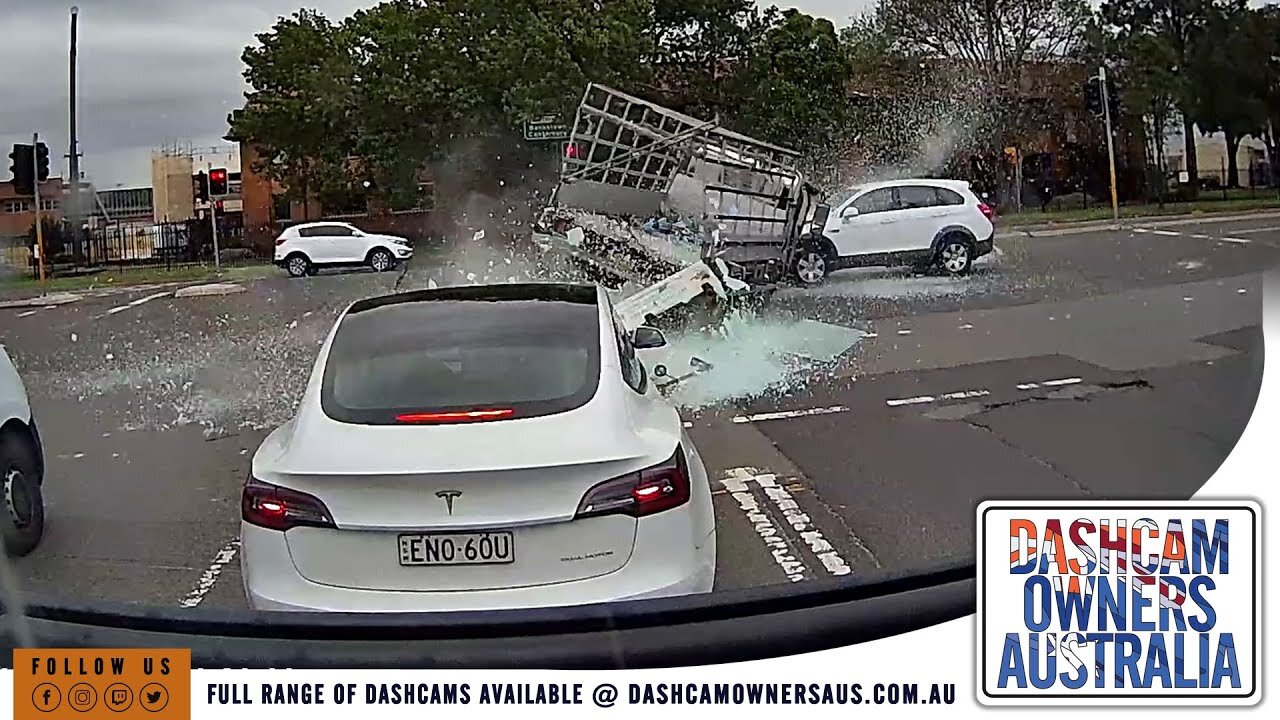 Shocking Australian Car Crash: Unseen Footage & Analysis