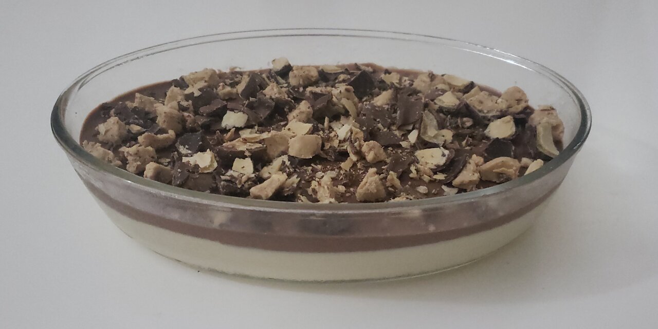 Bombom na travessa/Sobremesa deliciosa e muito fácil de fazer