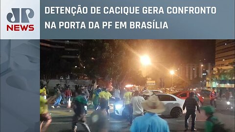 Manifestantes tentam invadir a sede da Polícia Federal em Brasília