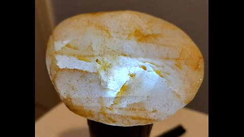 Iron Stained Quartz!