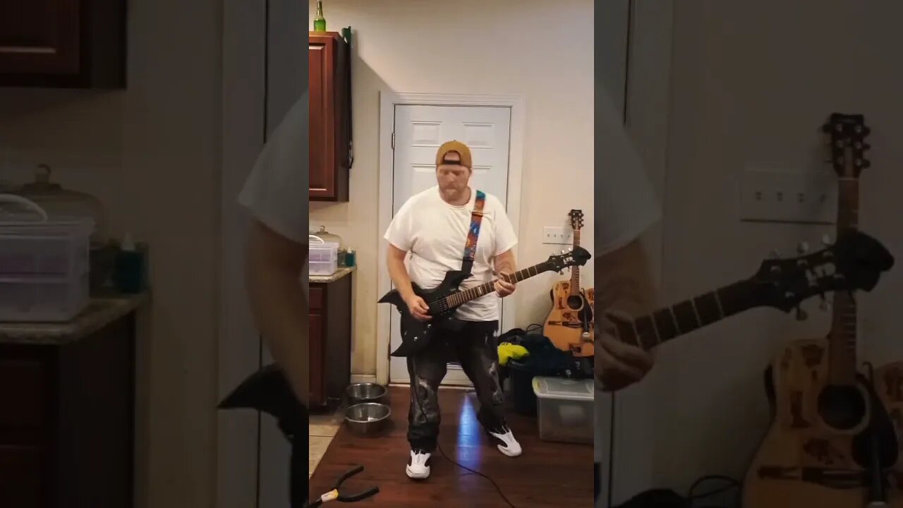playing guitar to @postmalone on wolves by @bigsean. #foryou #foryoupage #guitarist #producer