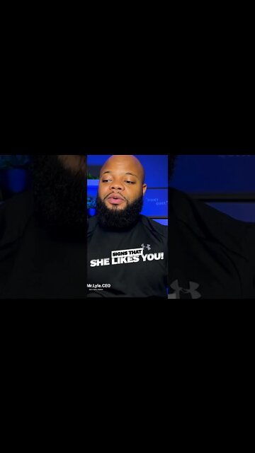 Signs She Likes You!