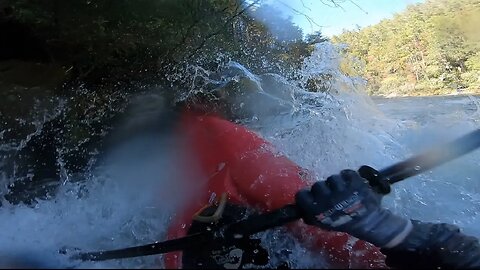 Chattooga River Section lll- Sandy Ford to Bull Sluice kayaking 2.2 feet