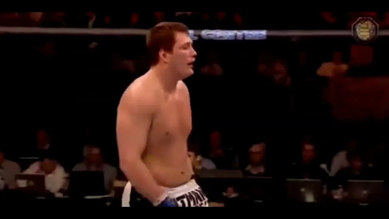 MMA = SEE WHAT HAPPENS DURING THE VIDEO = Léo Sócrates