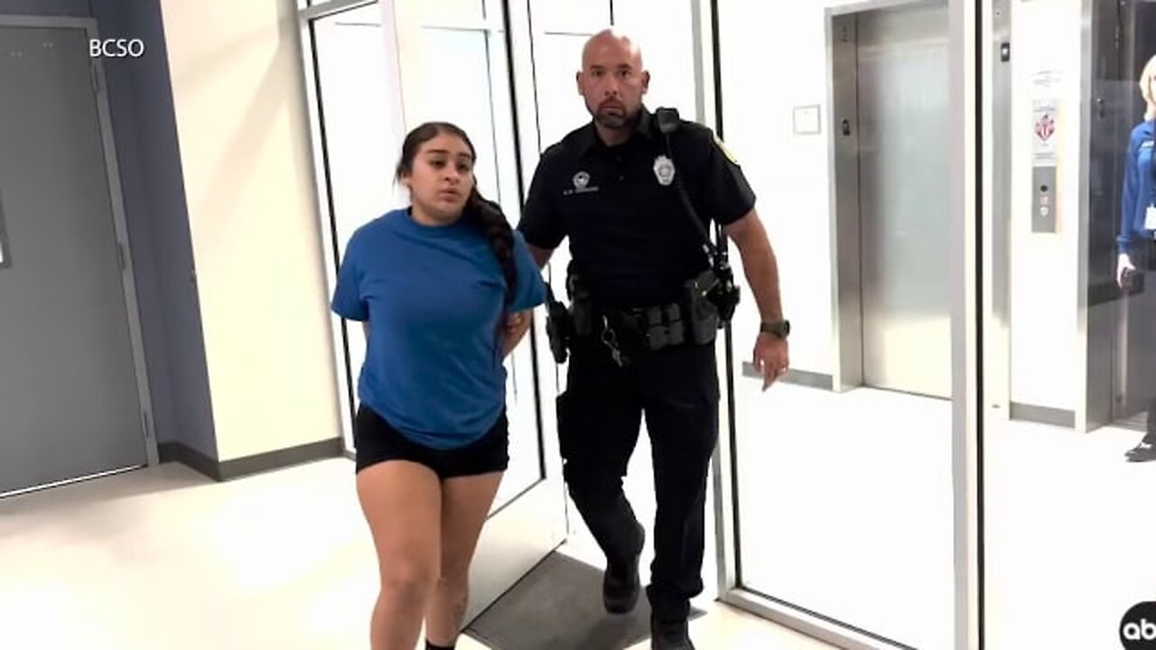 Woman records herself shootıng at random houses and posts it on