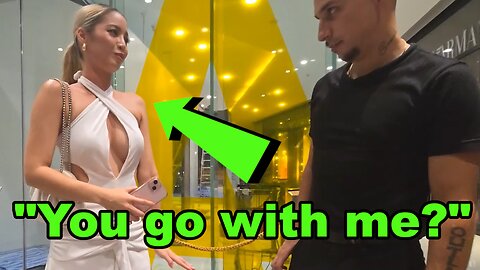 Roberto Vs The World: PICKING UP THE HOTTEST GIRLS IN BANGKOK BEST CLUB