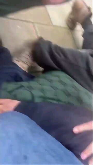 Finally some good from London: Citizens stop Muslim Jihadi with Knives and Kuran. Tragedy averted!