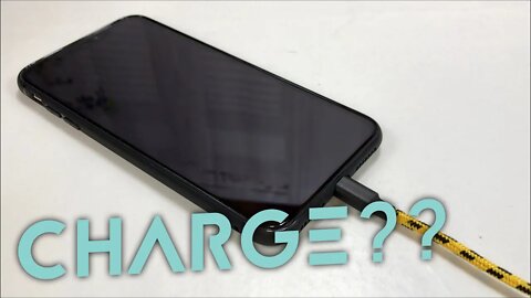 Does the iPhone XS Max not charge when plugged in?