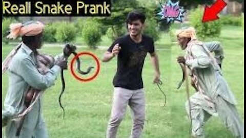 Epic Real Snake Prank In Pakistan