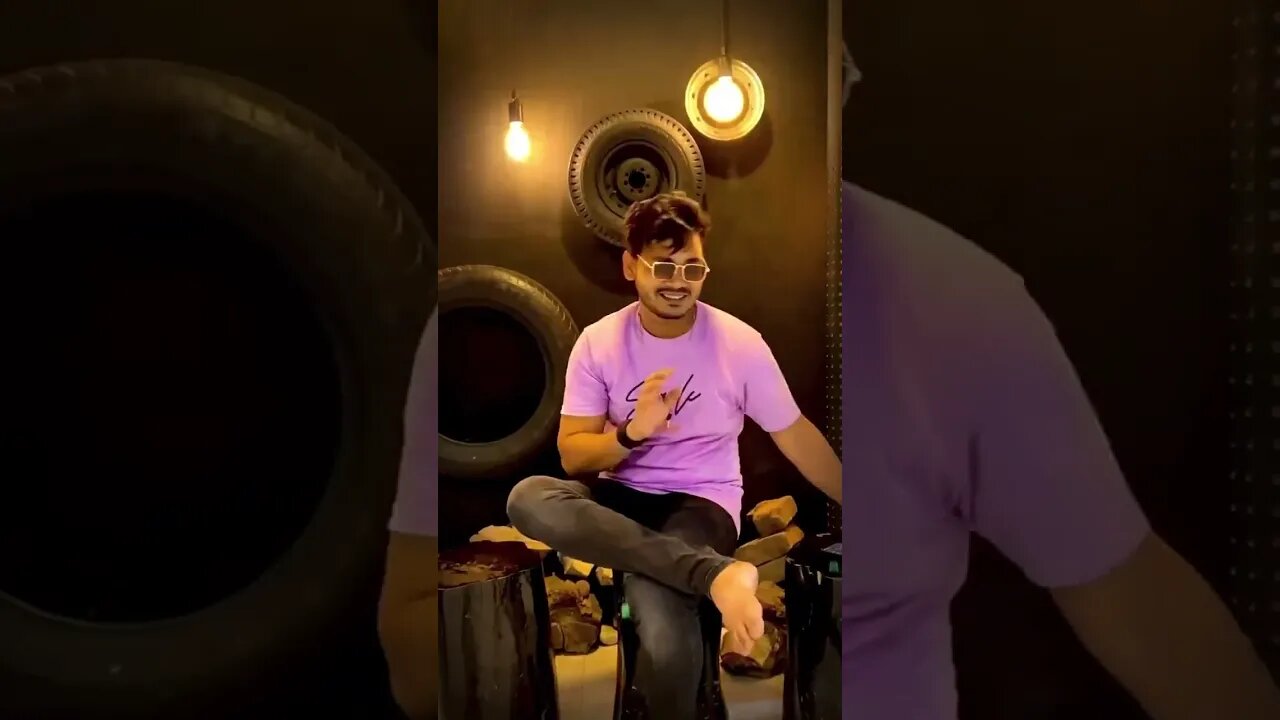 tomar jonn nirobe kadchi