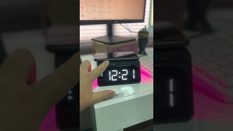 Carregador Relógio por indução universal com despertador 15w