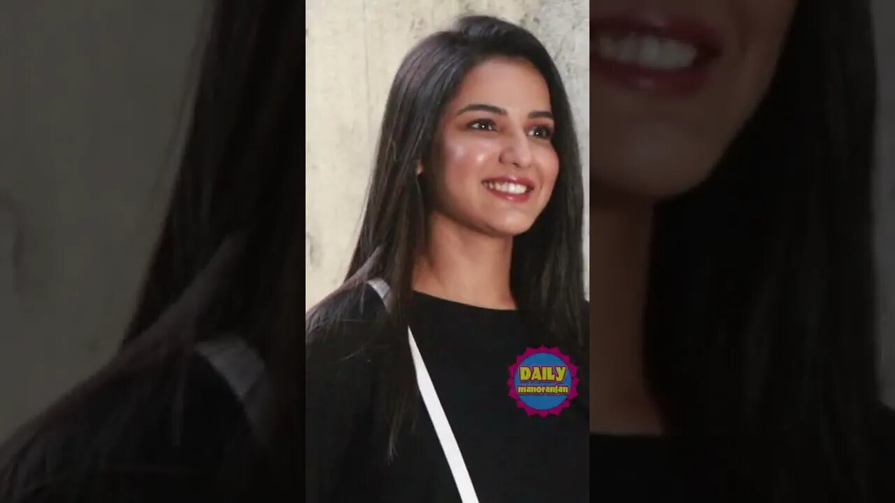 JASMINE BHASIN SPOTTED AT BESPOKE SALON IN BANDRA