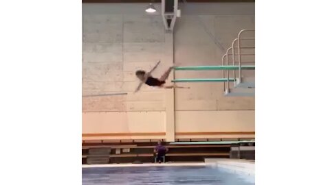 This is how Not To Jump in Pool Meme