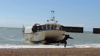 Hastings RX442 Beach Landing